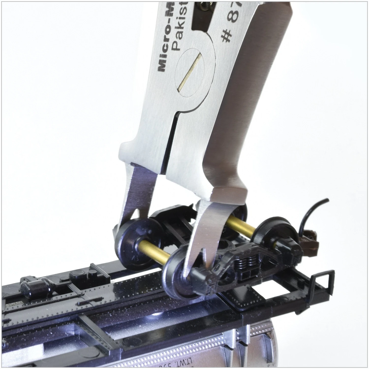 Micro-Mark 87936 HO Scale Truck Spreading Pliers 4 Micro-Mark 87936 HO Scale Truck Spreading Pliers - Image 2